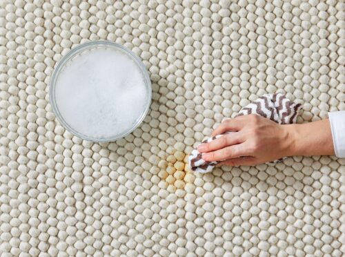 How to clean a wool rug